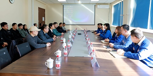 座談會(huì).jpg